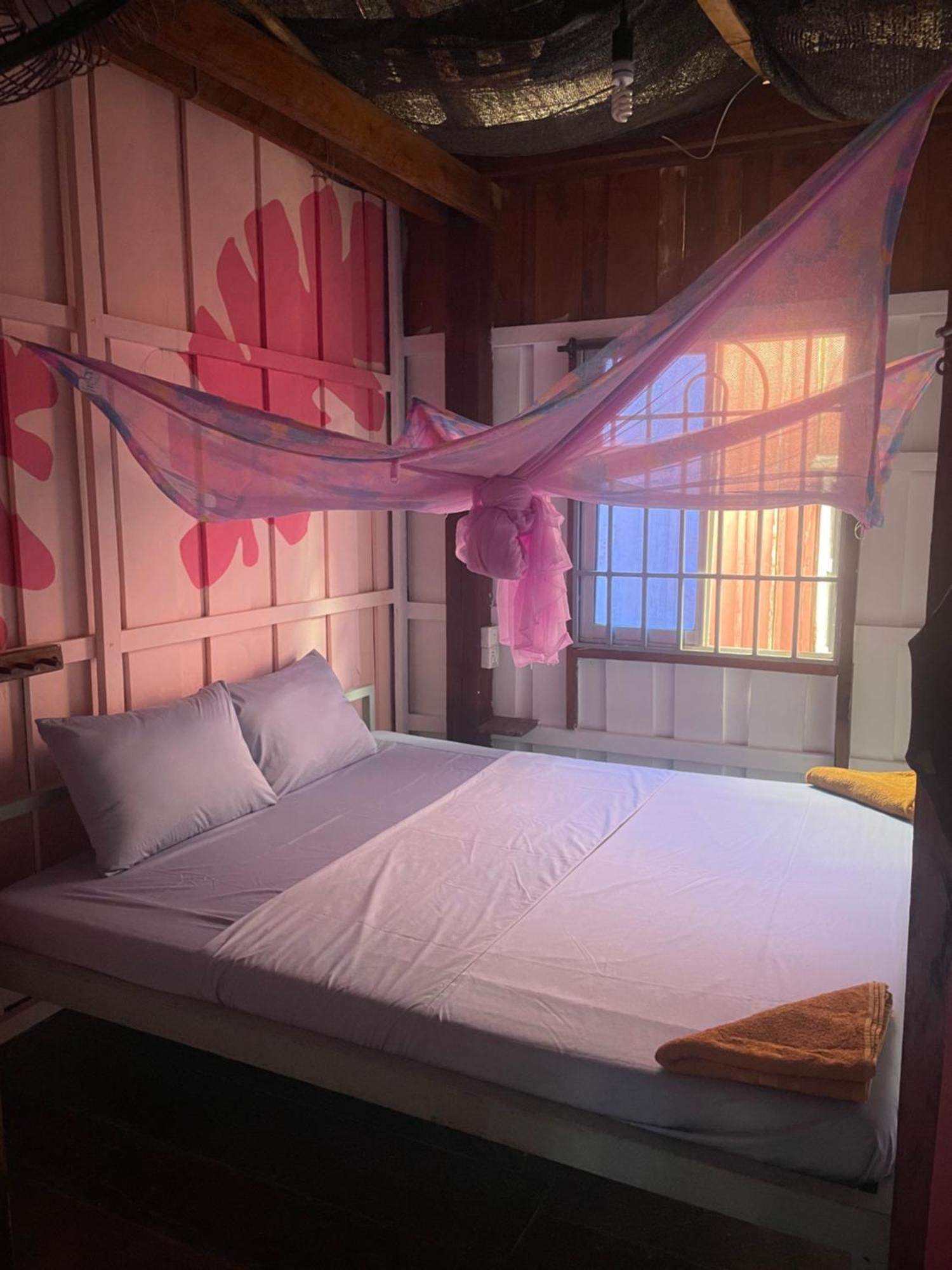 קו רונג סנלואם The Hornbill Hostel מראה חיצוני תמונה